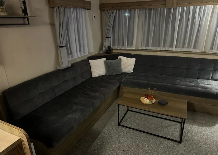 Primrose Valley - 25a Pine Ridge *